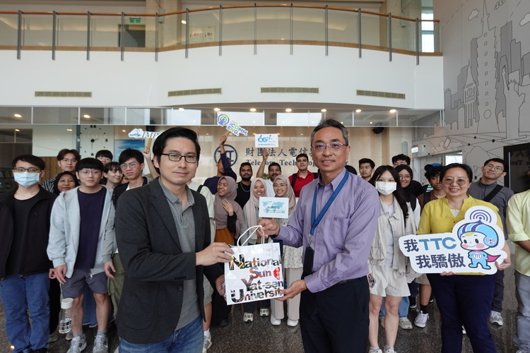 ➠<Educating Talents & Social Contribution> Company Visit_The Telcom Technology CenterImage